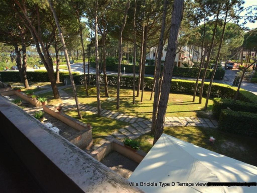 Ferienwohnung Lignano Exclusive With Pool Lignano Sabbiadoro Exterior foto